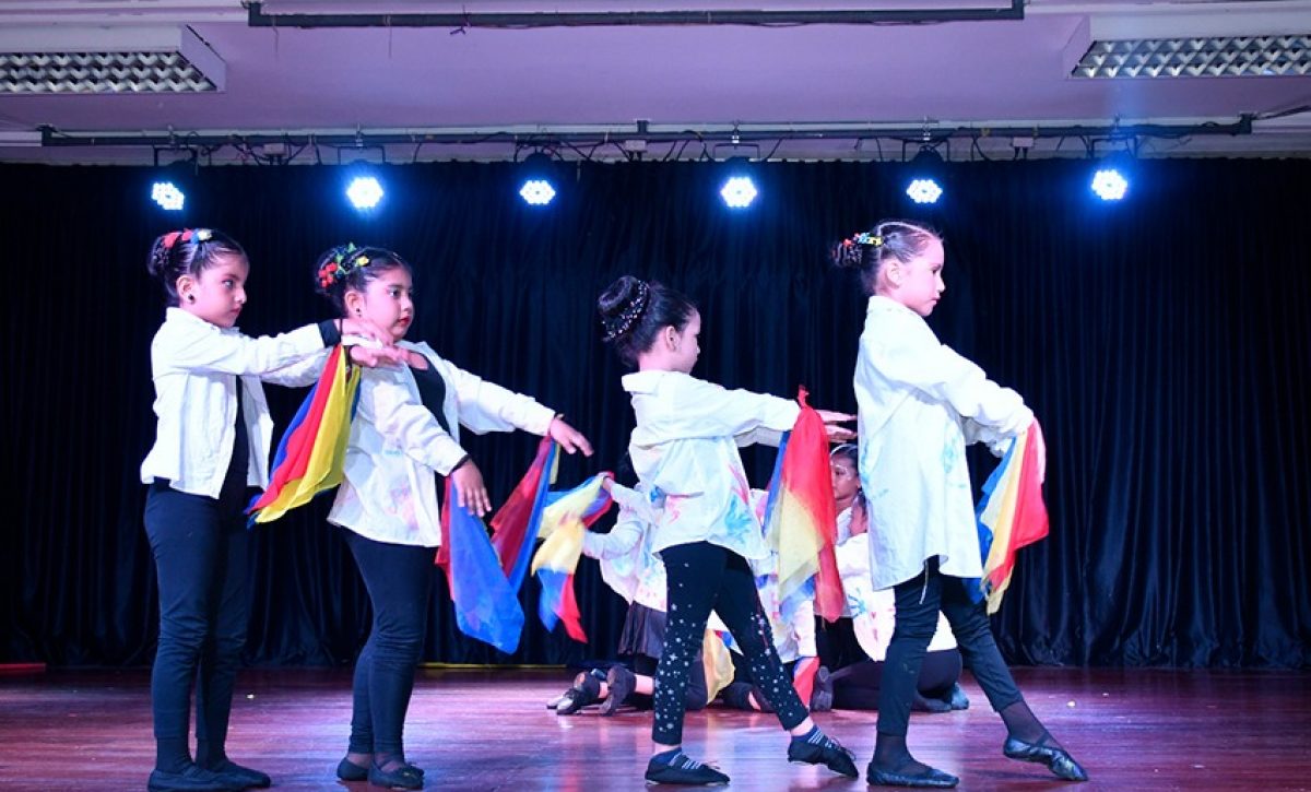 La Dirección de Patrimonio Cultural del Municipio de Guayaquil clausuró los cursos vacacionales que beneficiaron a 80 participantes.