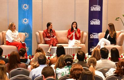 El Municipio de Guayaquil y la sociedad civil Mujer Futura firmaron un convenio que une capacitación, mentoría y empleo.