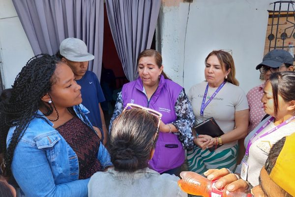 Guayaquil: MIES brinda protección a hijos de mujer que falleció por el impacto de un contenedor