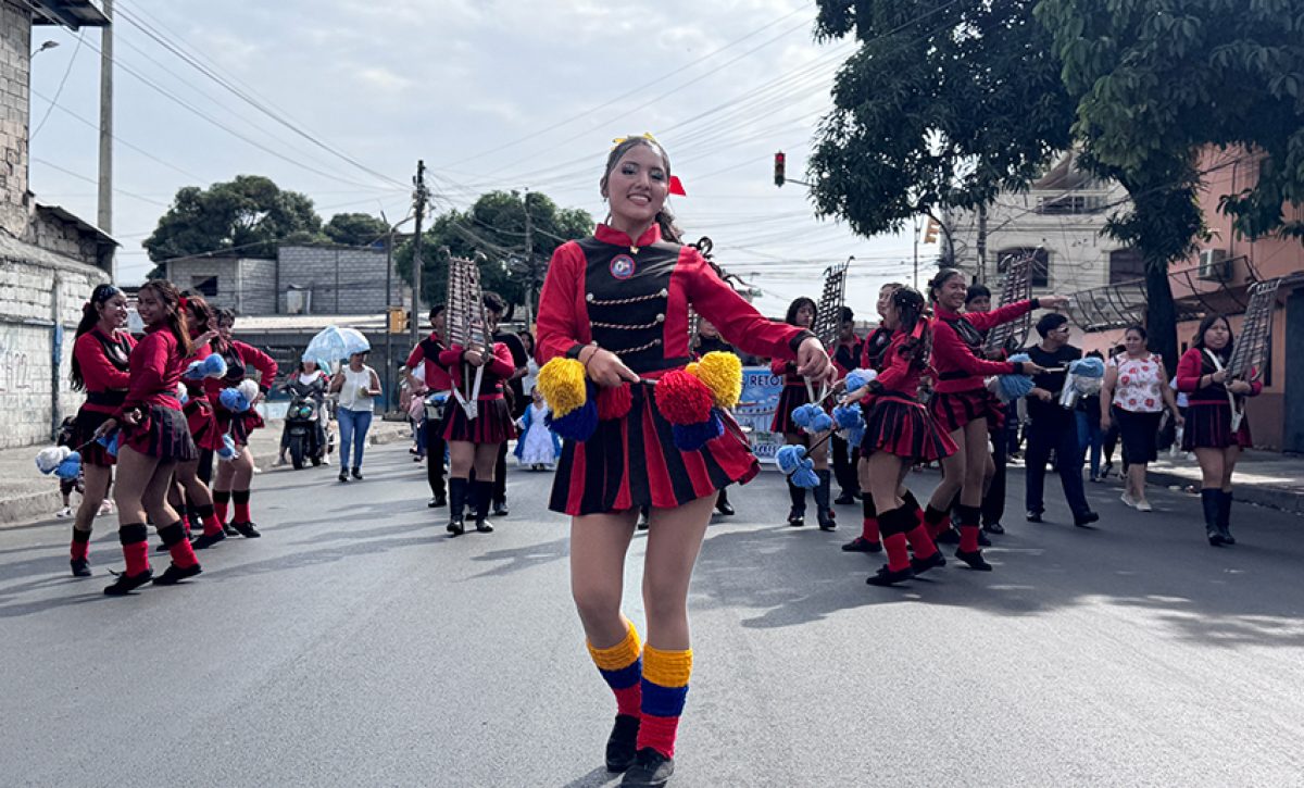La Empresa Pública DASE inauguró las fiestas julianas 2025 con un pregón cívico-cultural en el suroeste de Guayaquil.