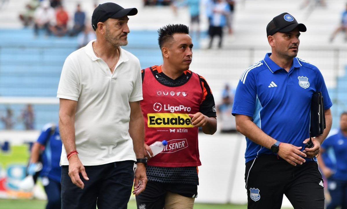 Guillermo Duró dice que Emelec buscará ganar la Copa Ecuador y que Christian Cueva está con permiso.