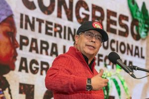 El presidente de Colombia Gustavo Petro hablando con la prensa. Foto: Presidencia de Colombia