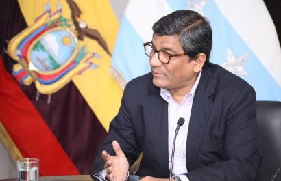 Ecuador negocia contrarreloj para revertir alza de aranceles en Estados Unidos