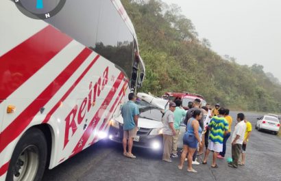 Tragedia en vía a Bahía: accidente cobra la vida de dos médicos en Sucre