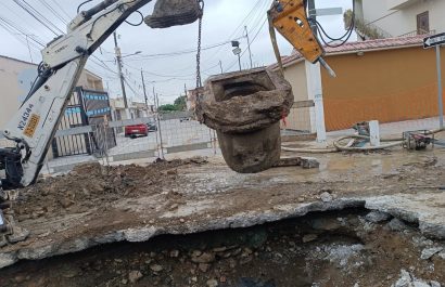 La interrupción del servicio de agua potable afecta a aproximadamente 17,000 usuarios.