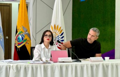 La asambleísta de la Revolución Ciudadana (RC) y presidenta de la Comisión de Protección a Niños, Niñas y Adolescentes, Viviana Veloz. FOTO: @AsambleaEcuador.
