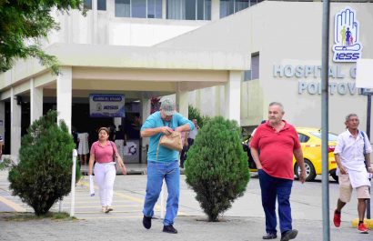 En el hospital del IESS Portoviejo, las quejas de los afiliados son frecuentes por la falta de medicina e insumos.