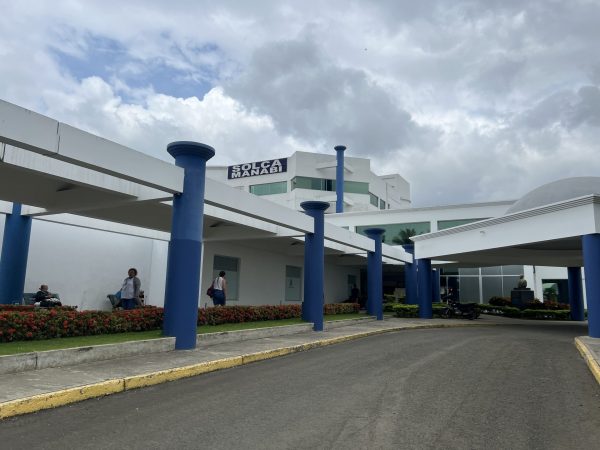 Los pacientes que llevan su tratamiento en Solca, deben comprar los medicamentos e insumos.