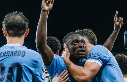Haaland y Doku lideran la victoria de Manchester City ante Napoli