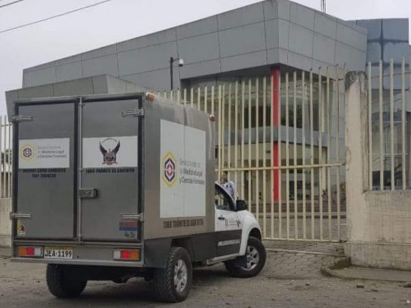 Hallan cuerpo sin vida con múltiples impactos de bala en el Paso Lateral de El Carmen
