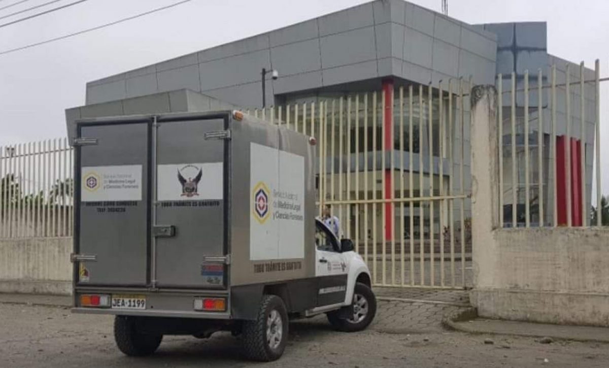 Hallan cuerpo sin vida con múltiples impactos de bala en el Paso Lateral de El Carmen