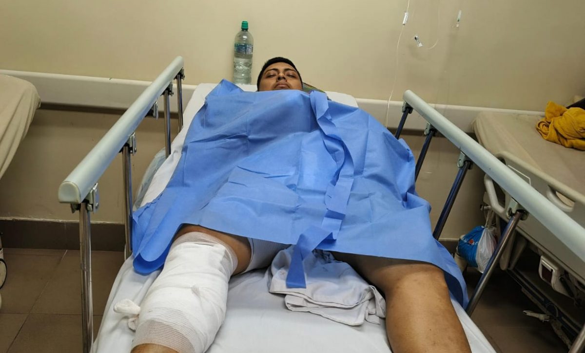 Herido en ataque armado Kevin Yasan lucha por su vida tras balacera en licorería de Santo Domingo