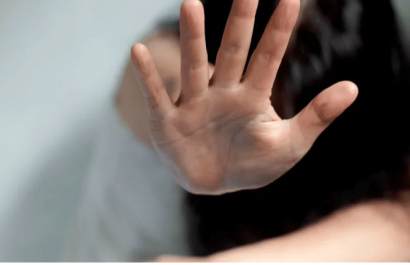 hombre-detenido-por-violenta-agresion-a-su-pareja-frente-a-sus-hijos-en-santo-domingo-de-los-tsachilas