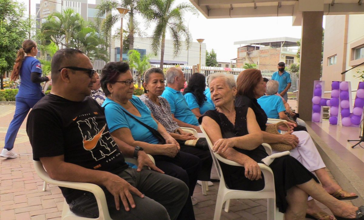 Hospital Verdi Cevallos de Portoviejo realiza casa abierta por el Día Mundial del Alzheimer