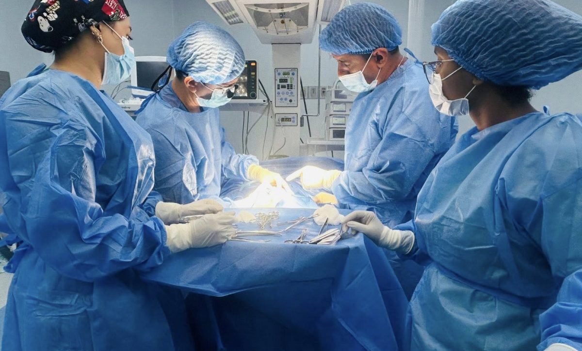 Médicos del hospital Verdi Cevallos realizaron la cirugía.