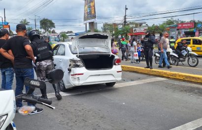 Huida de película familia logra escapar de un intento de asalto en Santo Domingo