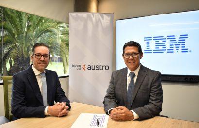 Clemente Tamariz, Gerente General del Banco del Austro y Andrés Maldonado, Gerente General de IBM Ecuador.