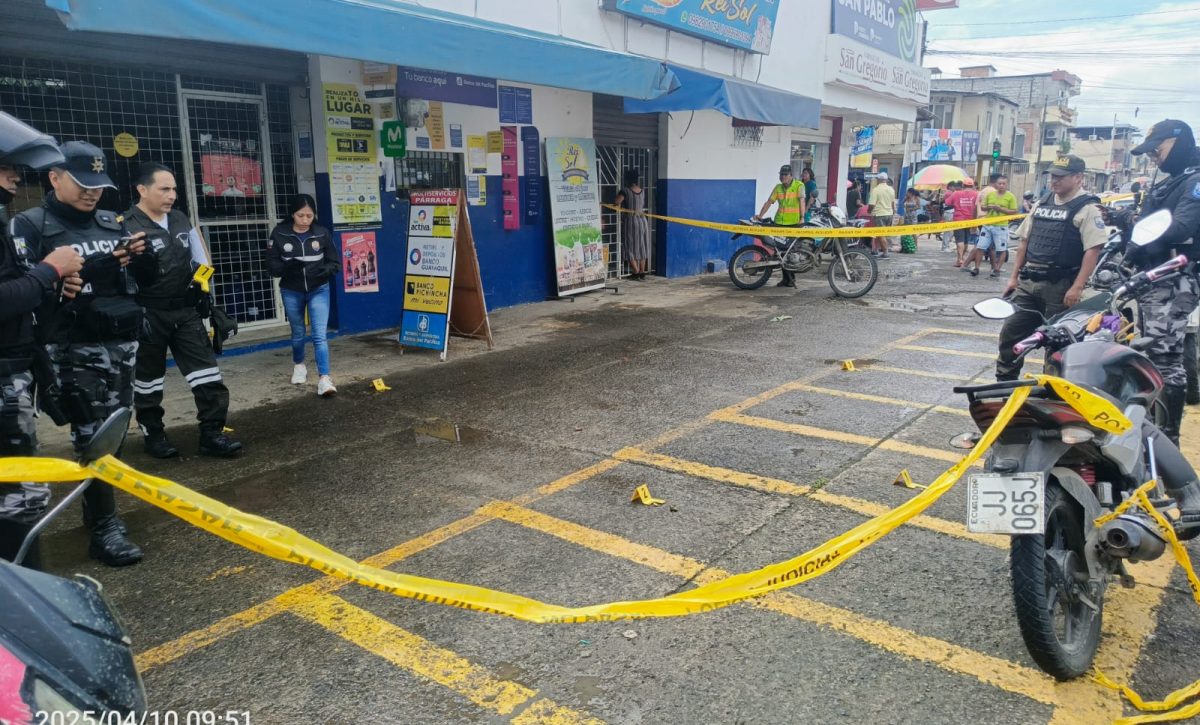 Tres heridos en asalto