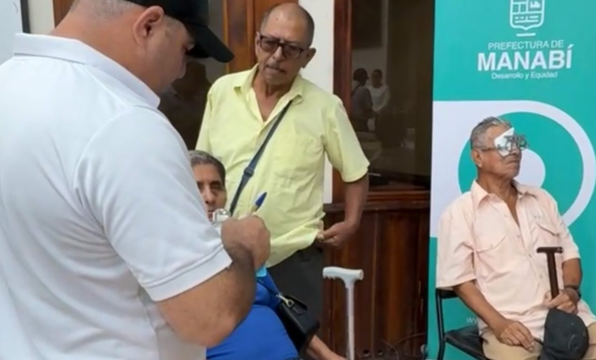 Campaña de atención visual gratuita busca llegar a dos mil personas en Manabí