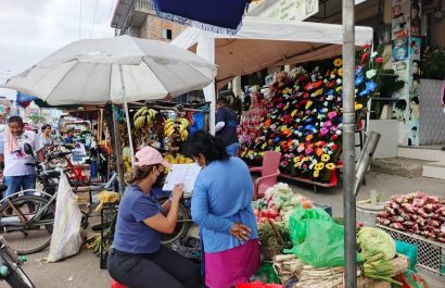 El proyecto busca reorganizar a comerciantes informales en Montecristi