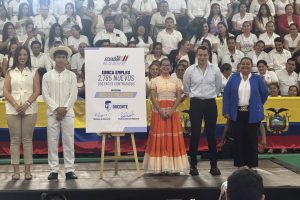 Gobierno dio la bienvenida a docentes que ingresaron al Sistema Educativo