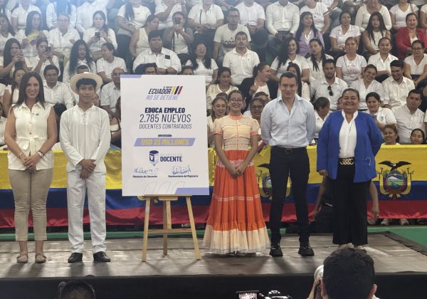 Gobierno dio la bienvenida a docentes que ingresaron al Sistema Educativo