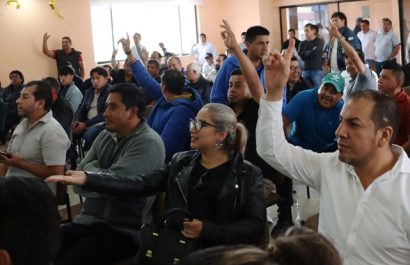 Imagen de la reunión de la Federación de Transporte Terrestre de Pichincha, en la sede de la Compañía Catar. FOTO: API