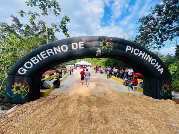 Inauguran puente de alta capacidad en Ruta 2 de Puerto Quito tras décadas de espera