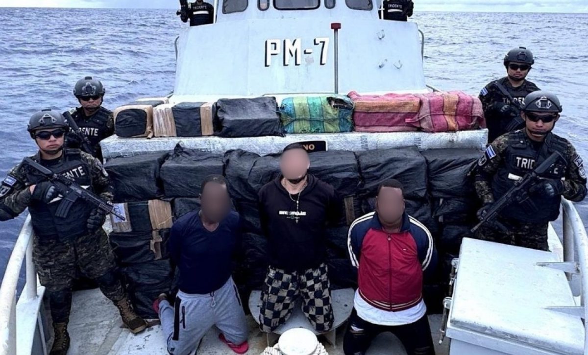 Incautan 1,3 toneladas de cocaína en El Salvador dos ecuatorianos detenidos