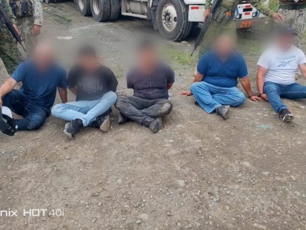 Incautan más de 36 mil galones de combustible en operativo policial en la vía a San Mateo, Esmeraldas