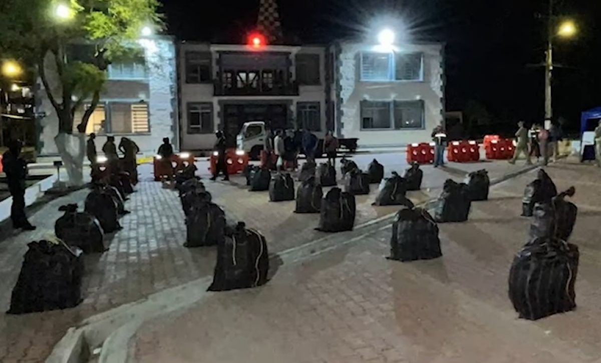 Incautan más de una tonelada de cocaína cerca de la Isla San Cristóbal, Galápagos