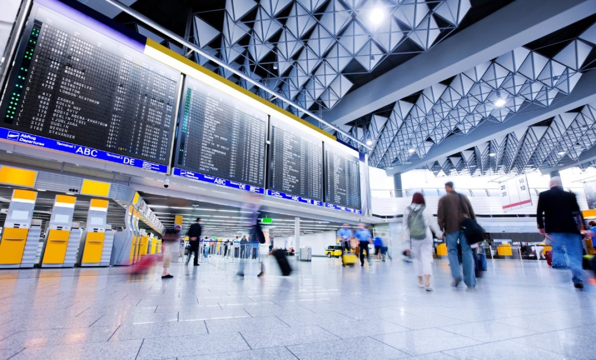 Incertidumbre y aranceles, el motivo detrás de la caída de viajes de Europa a Estados Unidos
