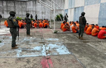 ¡Increíble Hallazgo en Cárcel de Portoviejo! Drogas, armas y un estudio de tatuajes