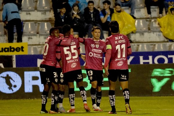 Independiente del Valle llega como líder de la LigaPro y con una reciente victoria 1-2 sobre Macará.