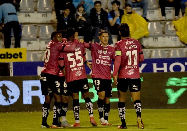 Independiente del Valle llega como líder de la LigaPro y con una reciente victoria 1-2 sobre Macará.