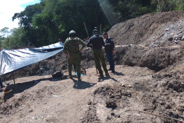 Informe de la ONU bandas criminales controlan extracción de oro y extorsionan a mineros en Ecuador
