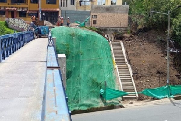 Intervención integral en la avenida Simón Bolívar beneficia a barrios del sur de Quito
