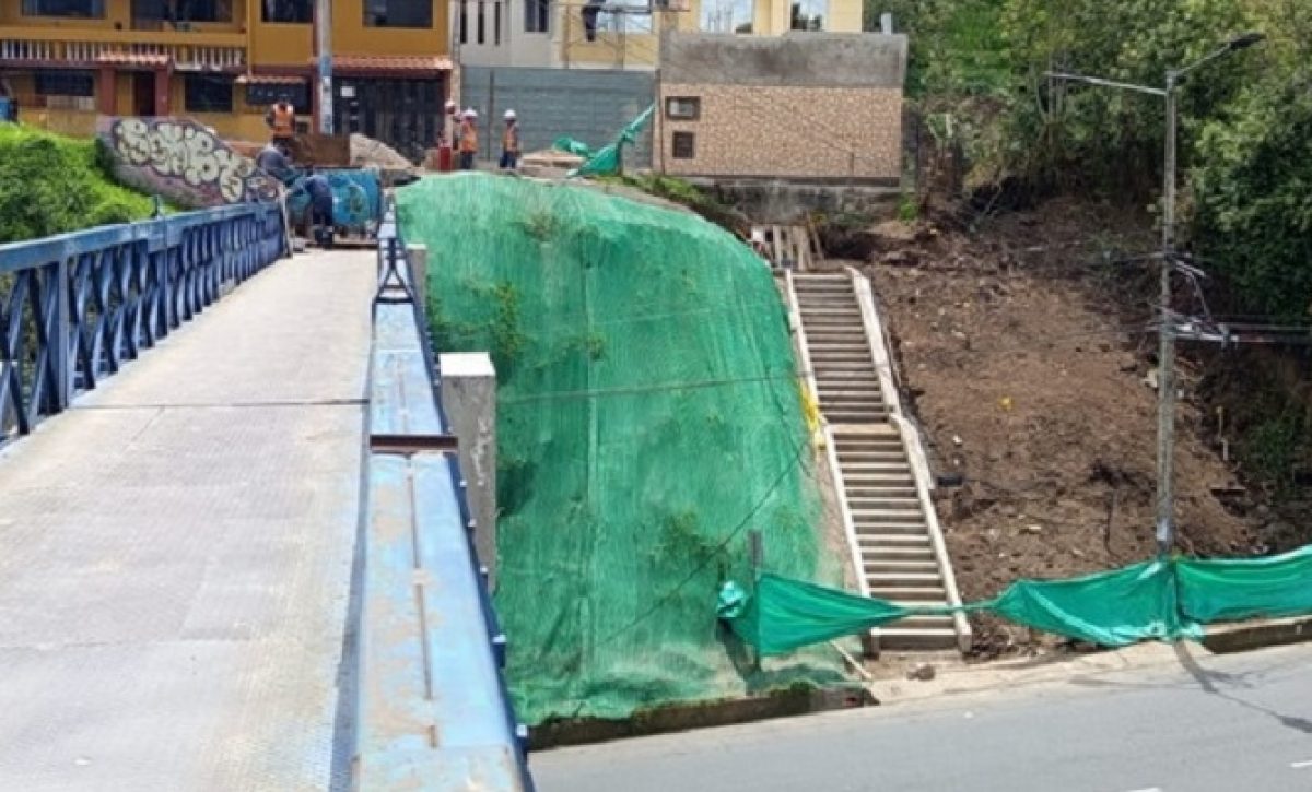 Intervención integral en la avenida Simón Bolívar beneficia a barrios del sur de Quito