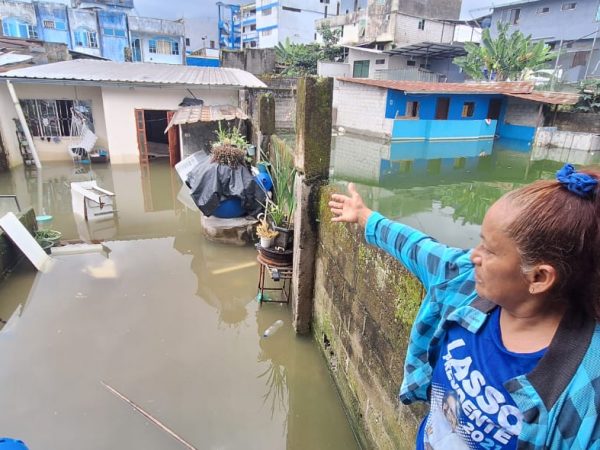 Inundaciones afectan a seis viviendas en la cooperativa Liberación Popular de Santo Domingo
