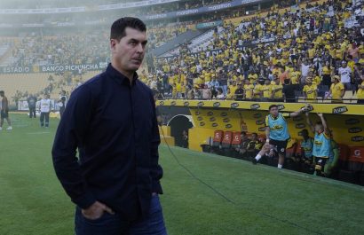 Ismael Rescalvo asume responsabilidades tras caída de Barcelona SC ante IDV