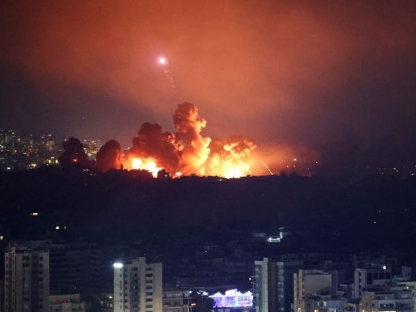 Israel anunció este jueves 12 de junio que llevó a cabo ataques aéreos contra objetivos en Irán y declaró el estado de emergencia en todo el país.