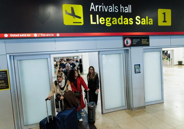 Israel reabrió su espacio aéreo y reactivó las operaciones en los aeropuertos de Tel Aviv y Haifa el martes 24 de junio de 2025.