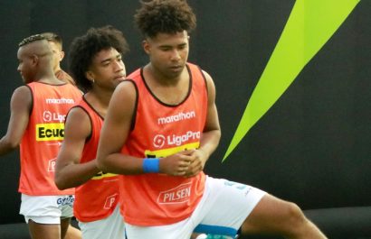 Daniel Valencia, delantero del Manta FC