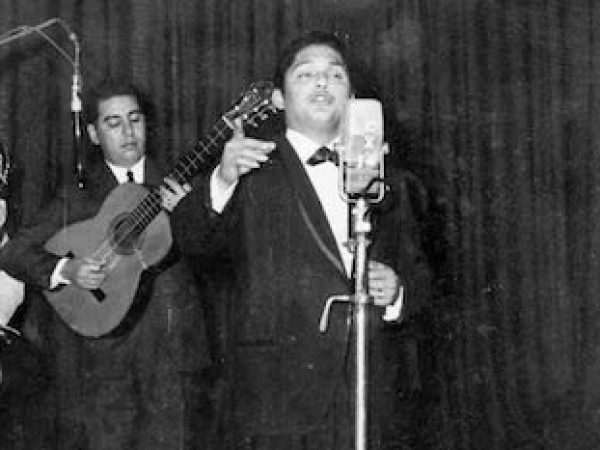 Julio Jaramillo convocaba a cientos de personas a cada concierto que ofrecía.