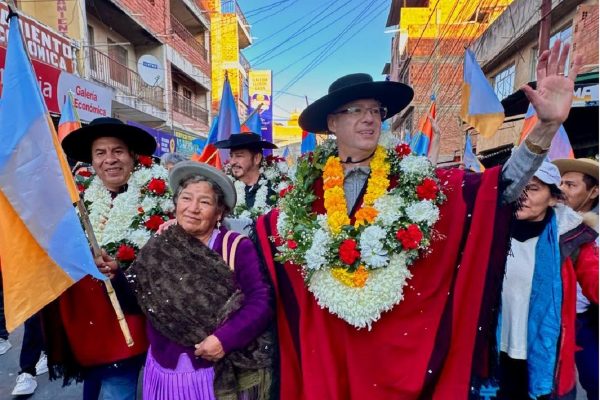 Jaime Dunn excluido de elecciones en Bolivia por falta de solvencia fiscal.