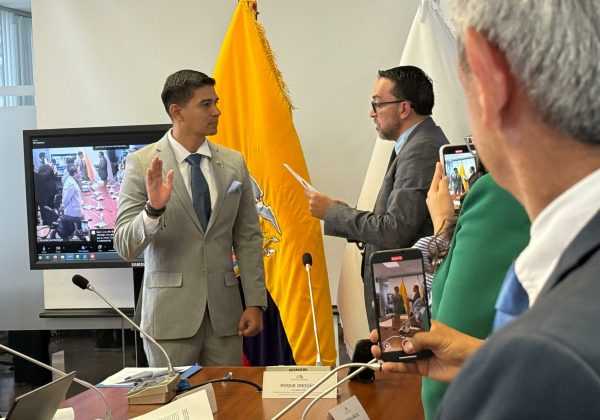 Jaime Estrada preside Comisión de Derechos en la Asamblea