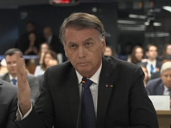 Jair Bolsonaro fue diagnosticado con “intensa esofagitis” tras una crisis de hipo y vómitos