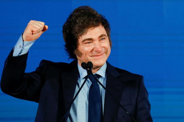 Javier Milei aprueba incrementos del 2,82% en luz y 6,20% en gas
