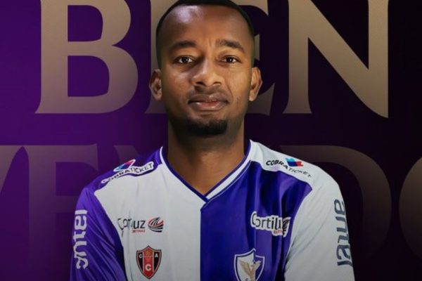 Jefferson Orejuela se une al Fénix de Uruguay para reforzar el mediocampo en Segunda División