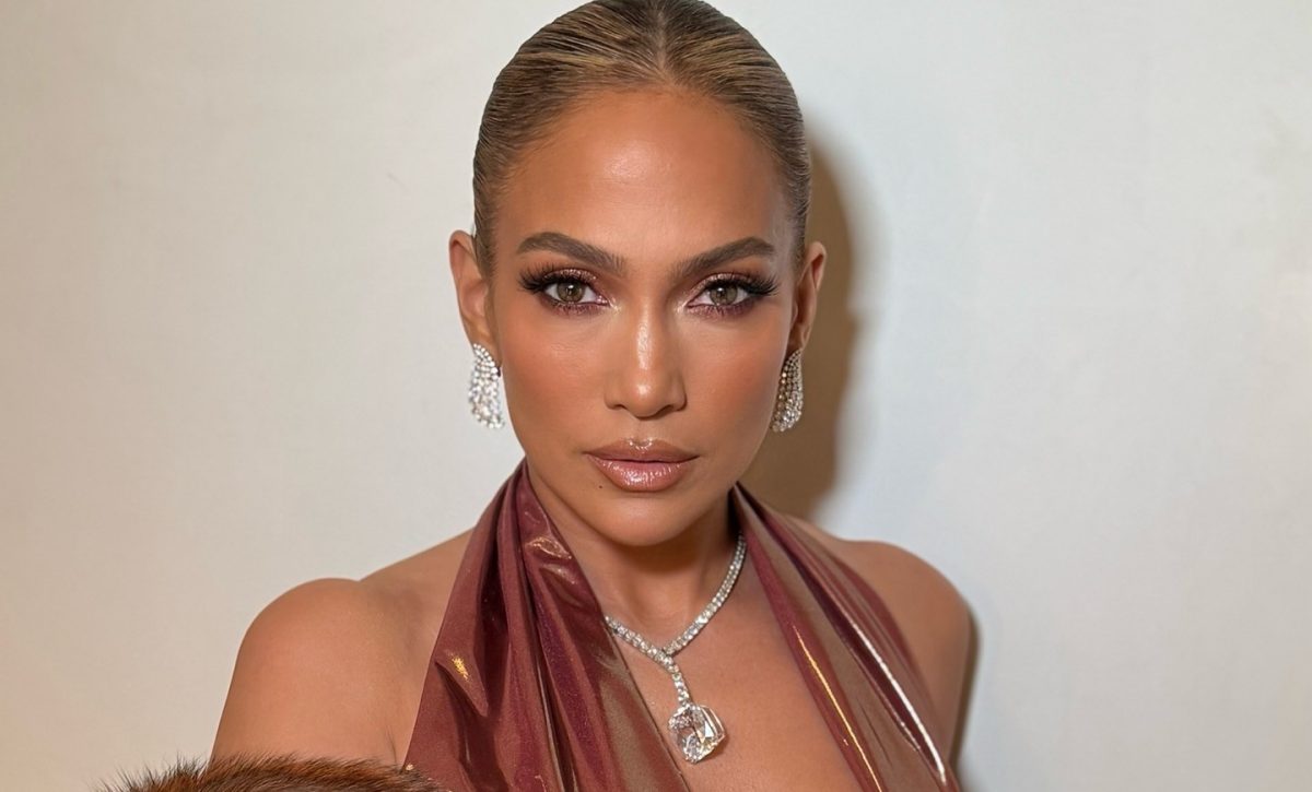 Jennifer López deslumbrará como anfitriona de los American Music Awards.